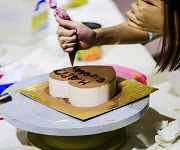 學(xué)做蛋糕師一般要學(xué)多久？多長(zhǎng)時(shí)間合適？