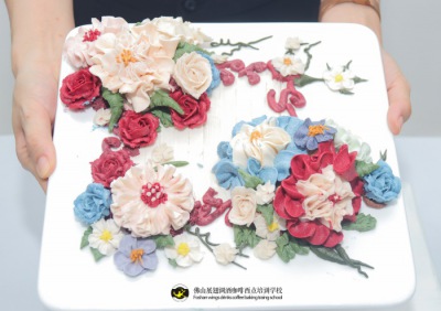 好看又有創(chuàng)意的蛋糕怎么做？ 佛山烘焙培訓(xùn)來(lái)教你！