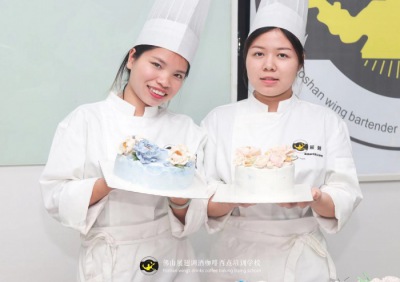 如何開一家小型蛋糕店？/生日蛋糕培訓學校