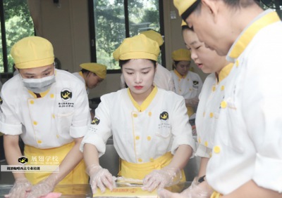 2019年，烘焙新手如何成功開一家烘焙店？烘焙培訓(xùn)