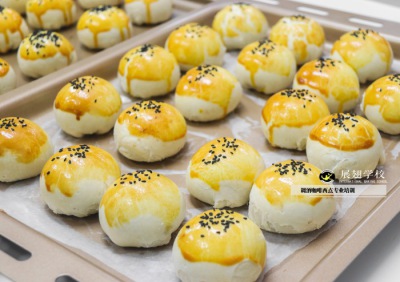 新手初學(xué)烘焙好不好學(xué)？最先要學(xué)做些什么？